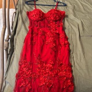Elegant Red prom dress only worn once! Good as new condition.